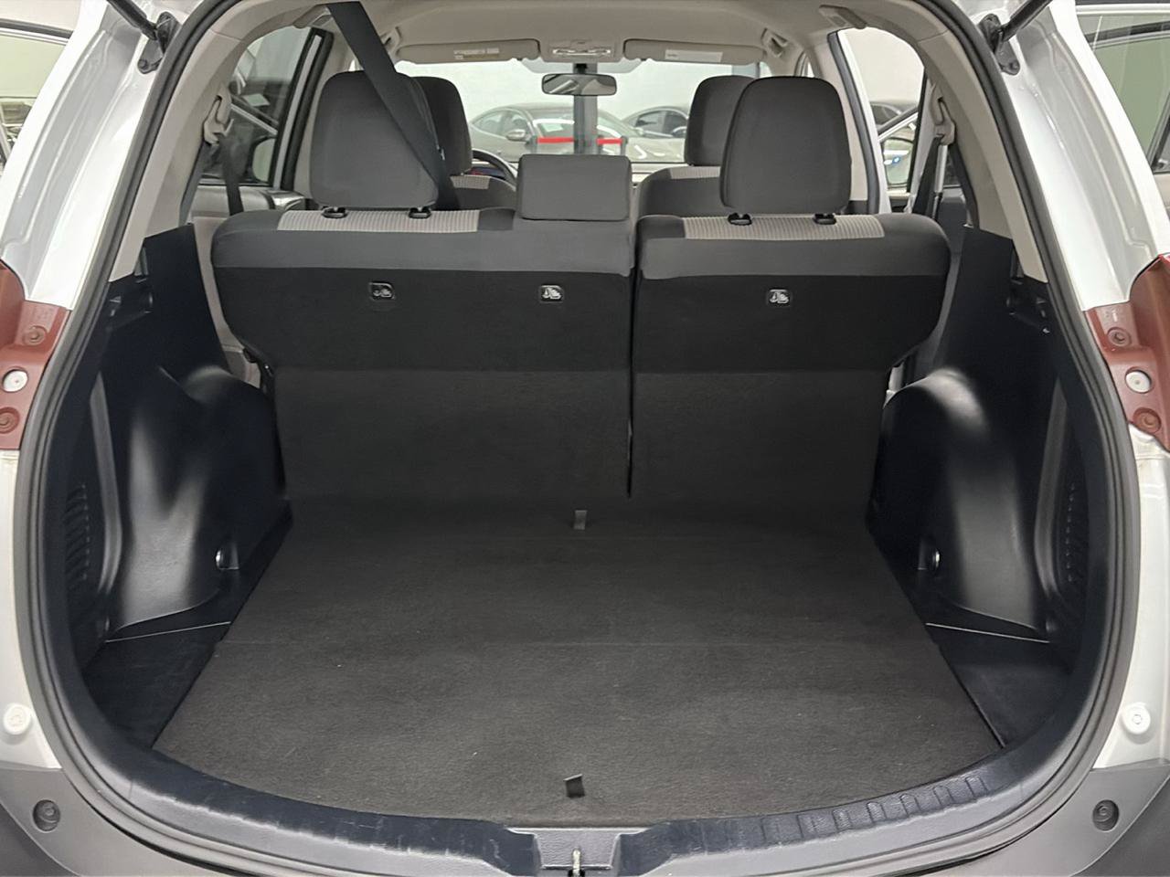 Used 2013 Toyota RAV4 LE FWD image 22