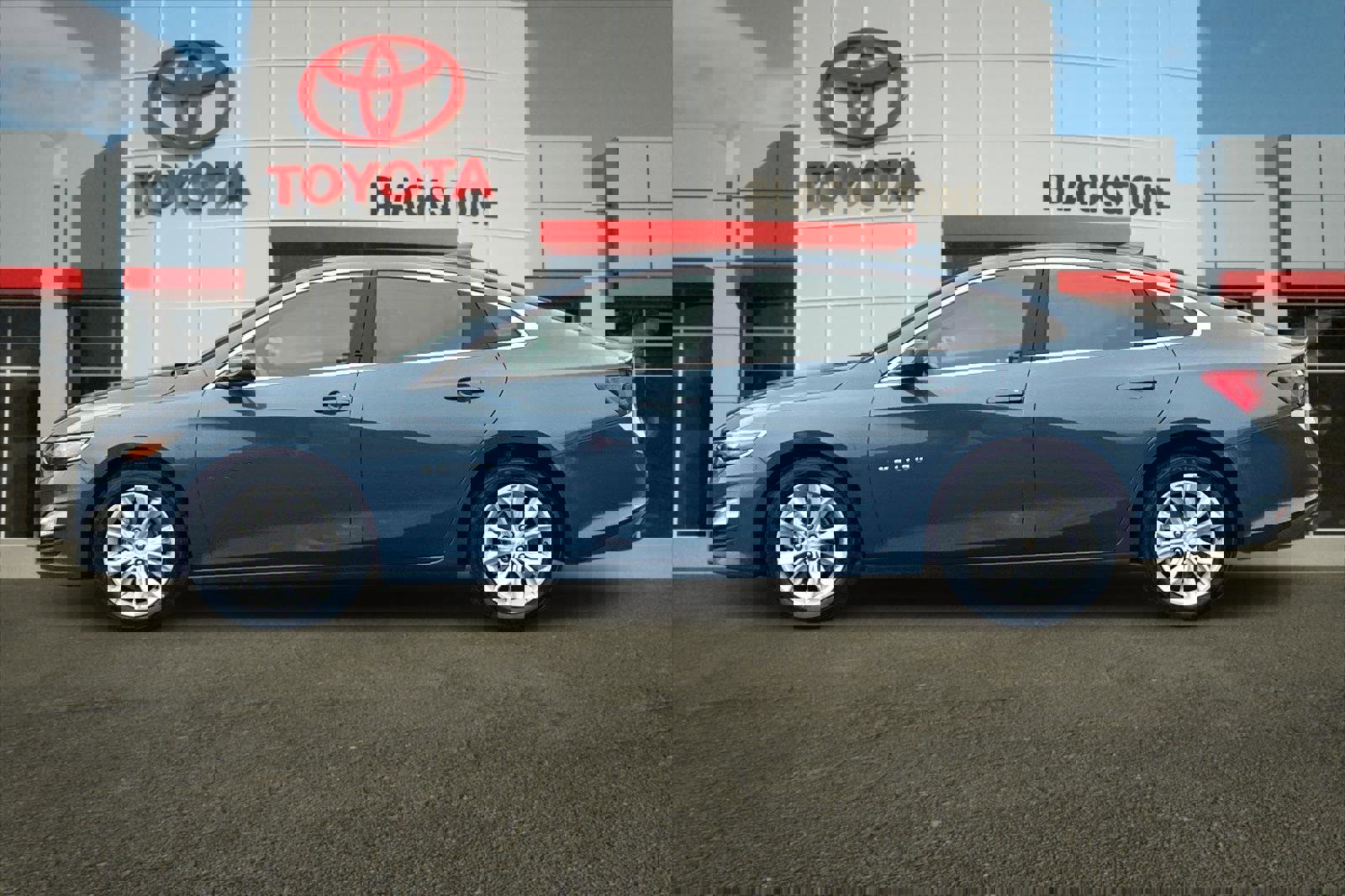 Used 2024 Chevrolet Malibu LT image 6