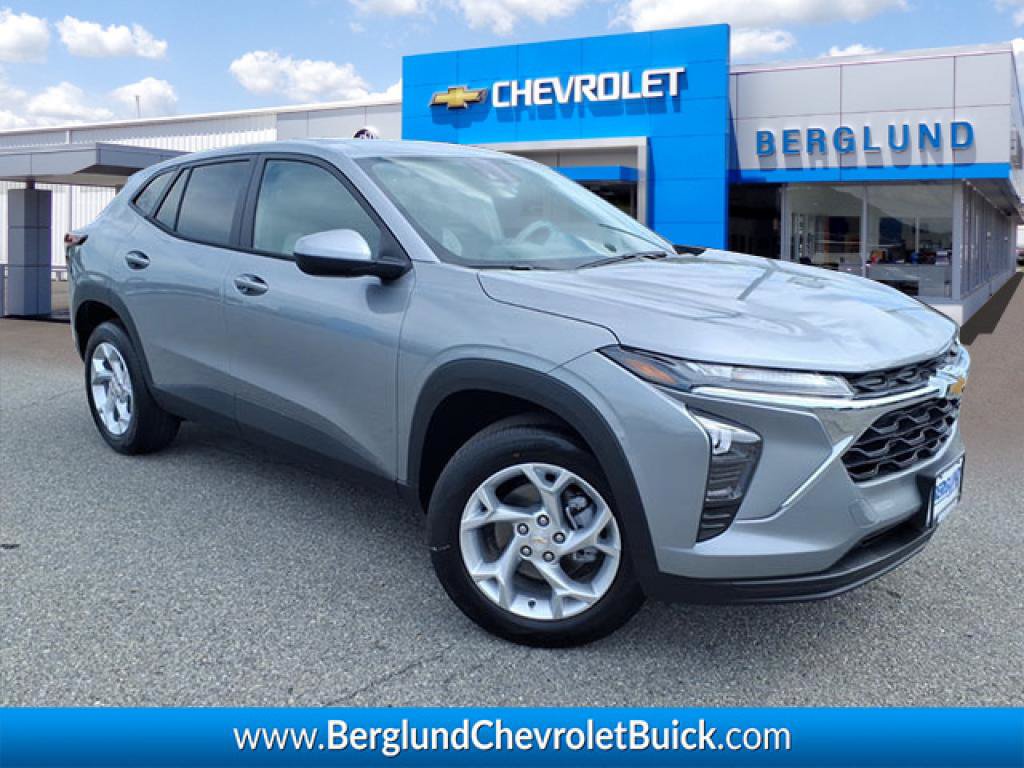 New 2026 Chevrolet Trax LS w/ LS Convenience Package FWD image 1