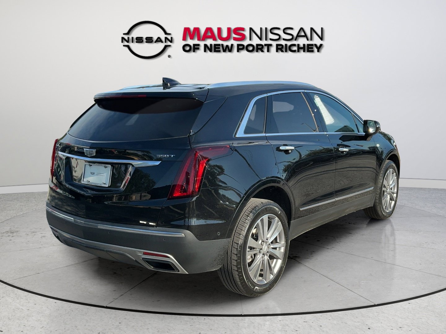 Used 2024 Cadillac XT5 Premium Luxury w/ Platinum Package FWD image 11