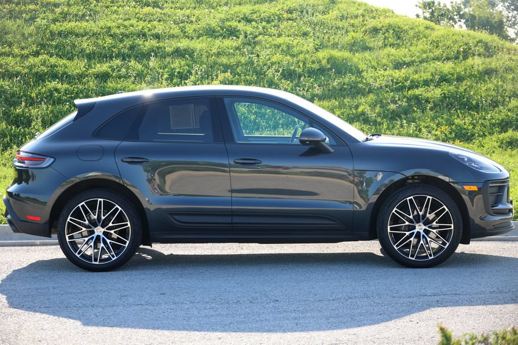 Certified 2026 Porsche Macan Turbo AWD/4WD image 27