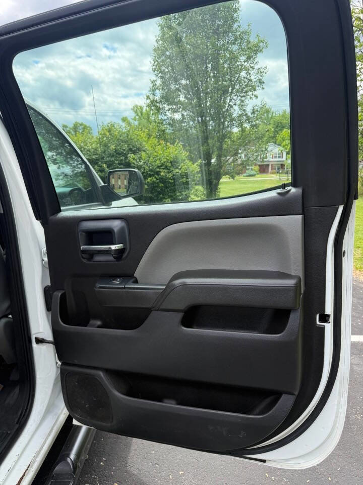 Used 2018 Chevrolet Silverado 2500 W/T w/ WT Convenience Package AWD/4WD image 16