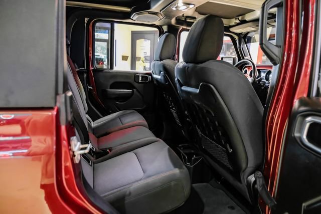 Used 2022 Jeep Gladiator Rubicon w/ Trailer Tow Package AWD/4WD image 35