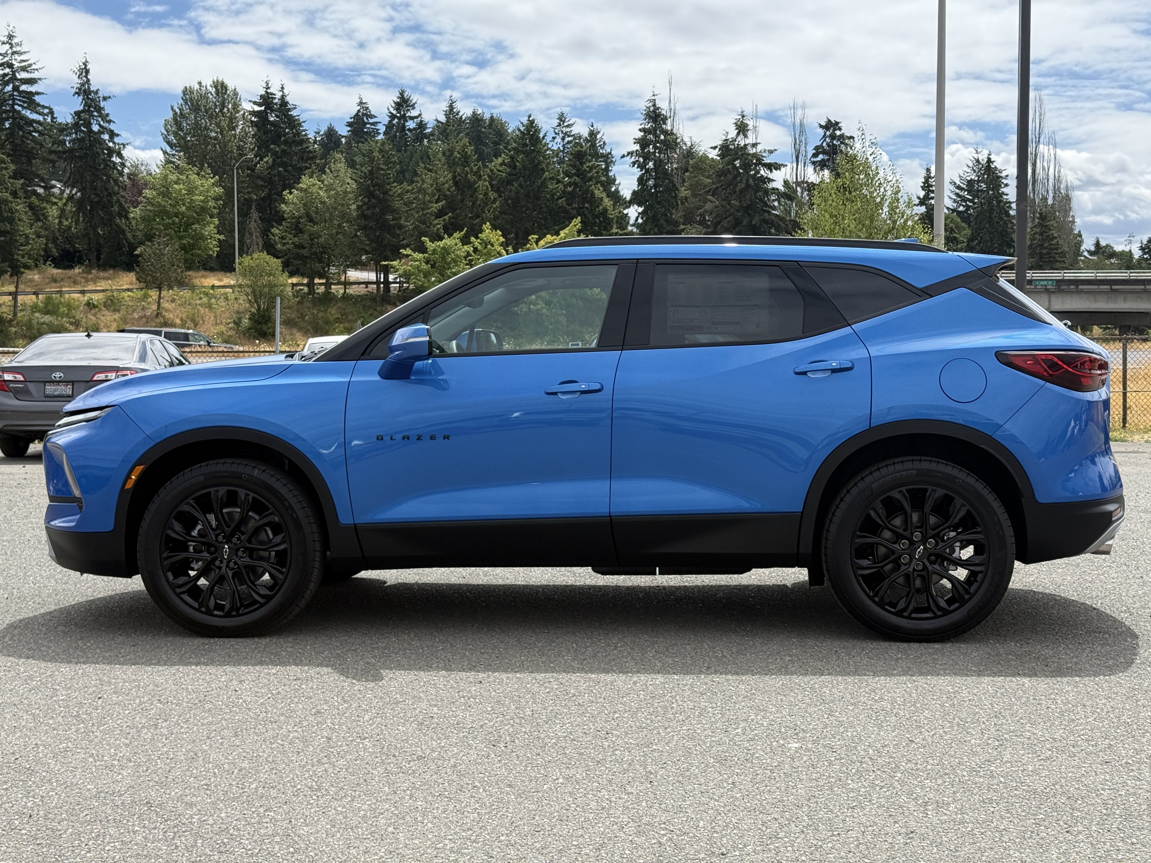 New 2026 Chevrolet Blazer LT w/ LPO, Black Sport Package AWD/4WD image 2