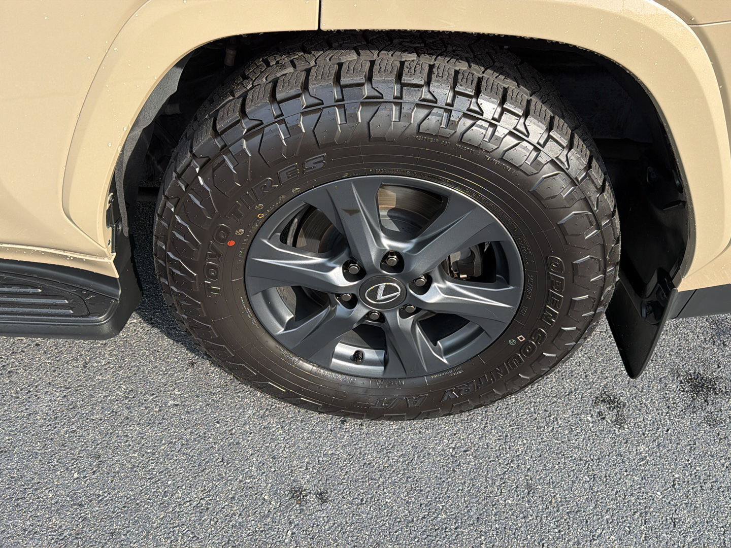 Certified 2025 Lexus LX 700h Overtrail AWD/4WD image 40