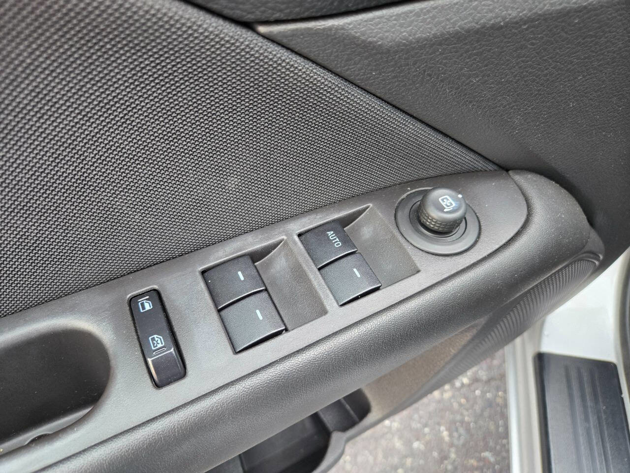 Used 2011 Ford Fusion SE w/ 202A Rapid Spec Order Code image 14