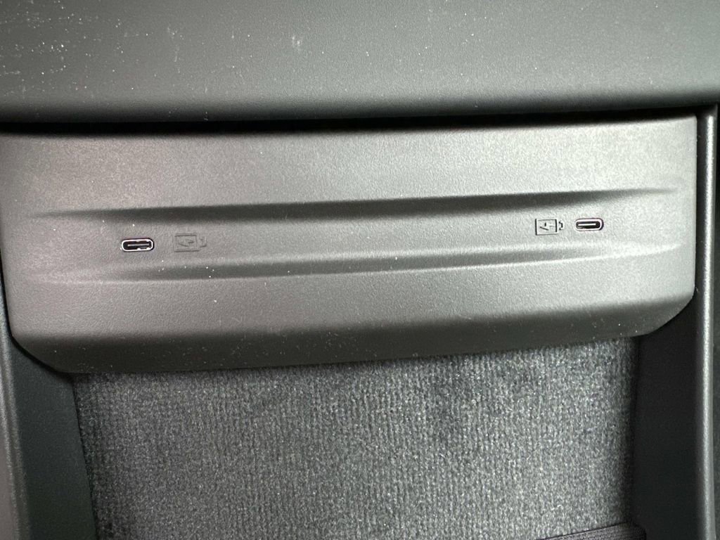 New 2025 Volvo EX90 Ultra w/ Protection Package Premier image 21