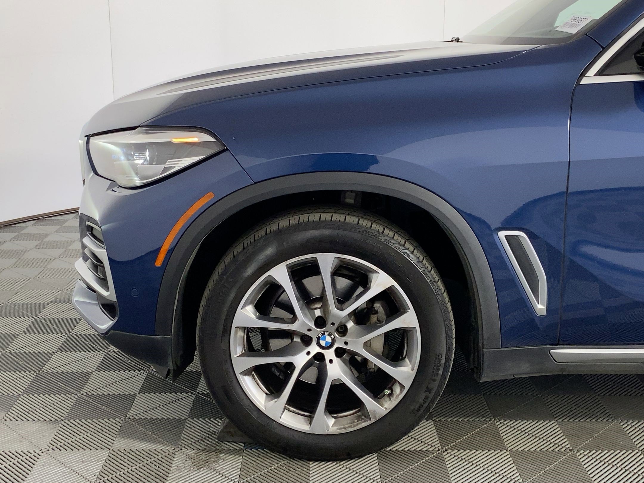 Used 2023 BMW X5 sDrive40i w/ Luxury Seating Package image 9