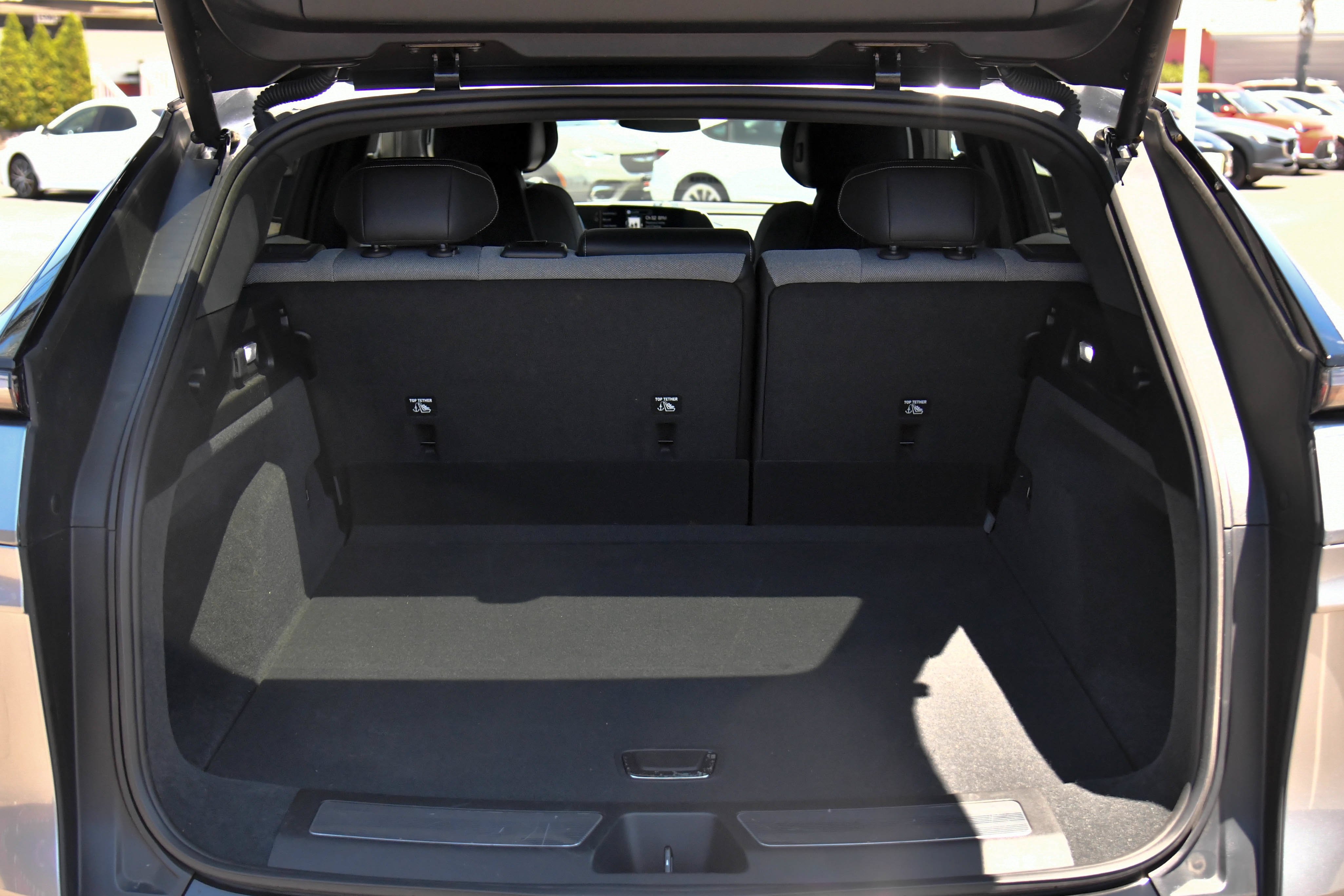 Used 2024 Cadillac Lyriq Tech RWD image 45