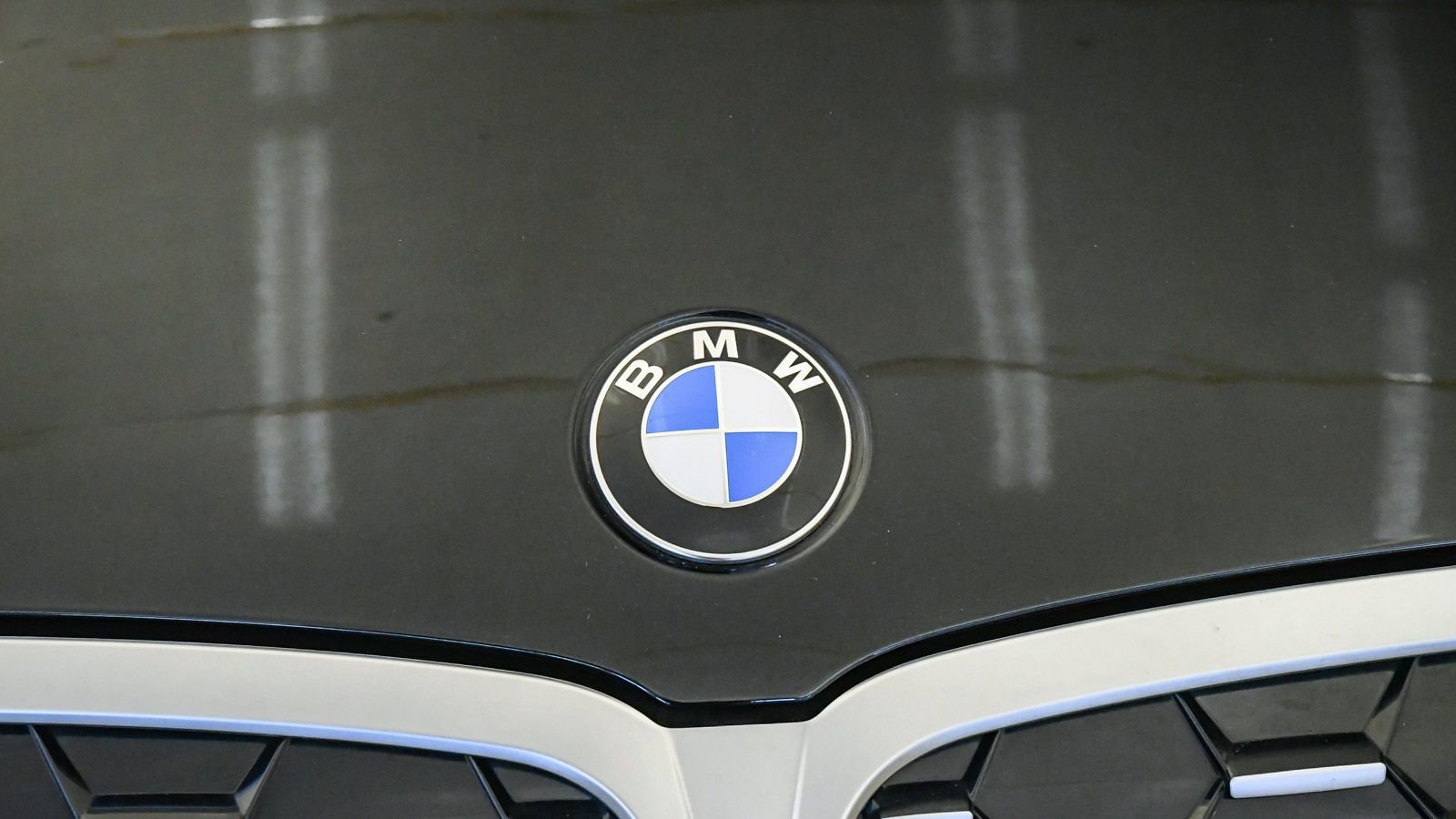 Used 2025 BMW M340i image 8