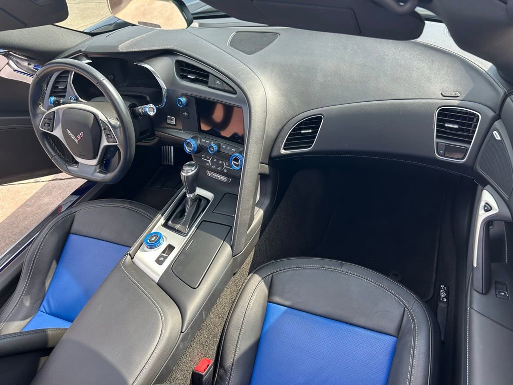 Used 2018 Chevrolet Corvette Stingray Coupe w/ 1LT image 10