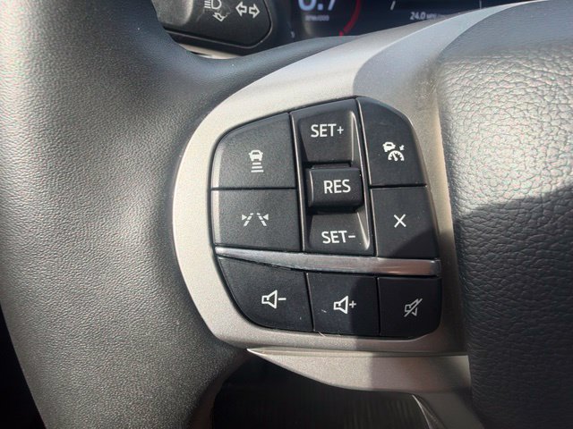 Used 2025 Ford Explorer Active AWD/4WD image 15