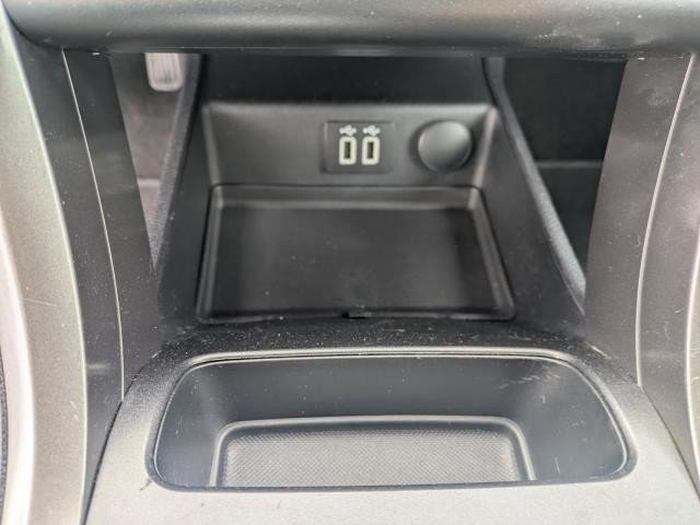 Used 2019 Ford Fusion SE FWD image 10
