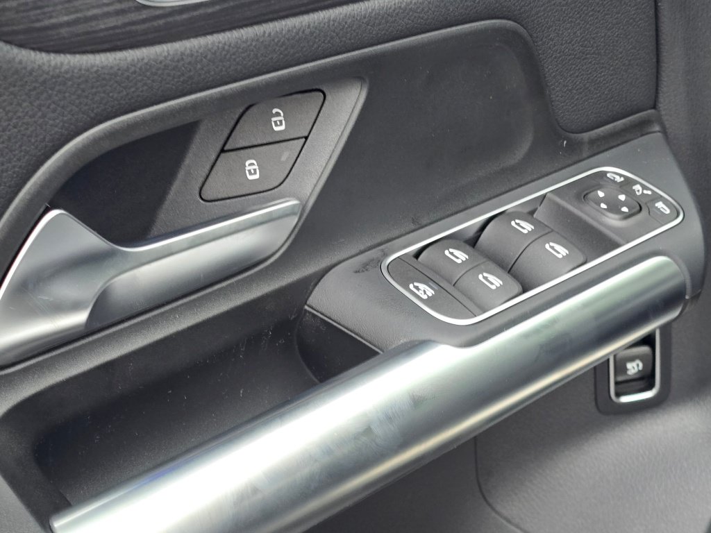 New 2026 Mercedes-Benz GLA 250 4MATIC image 34