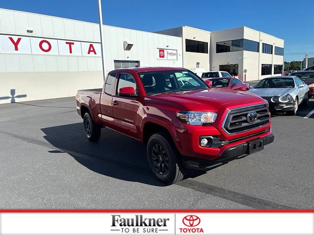 Certified 2023 Toyota Tacoma SR5 AWD/4WD image 3