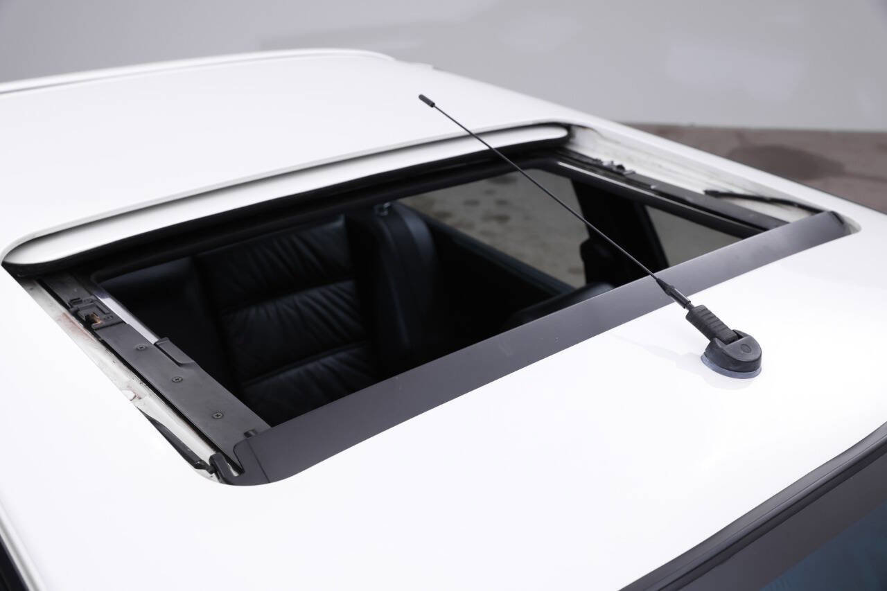 Used 1988 BMW M3 Coupe image 39