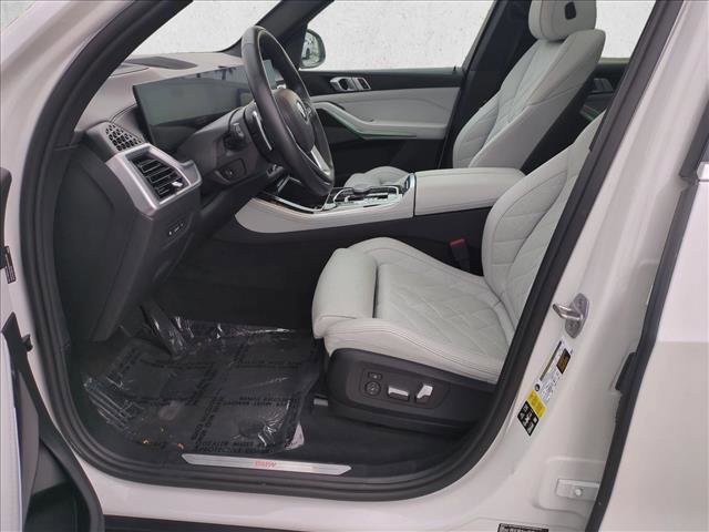 Used 2024 BMW X5 xDrive40i w/ Premium Package image 17