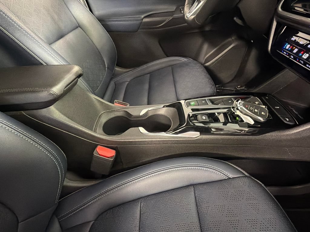 Used 2023 Chevrolet Bolt EUV Premier FWD image 35