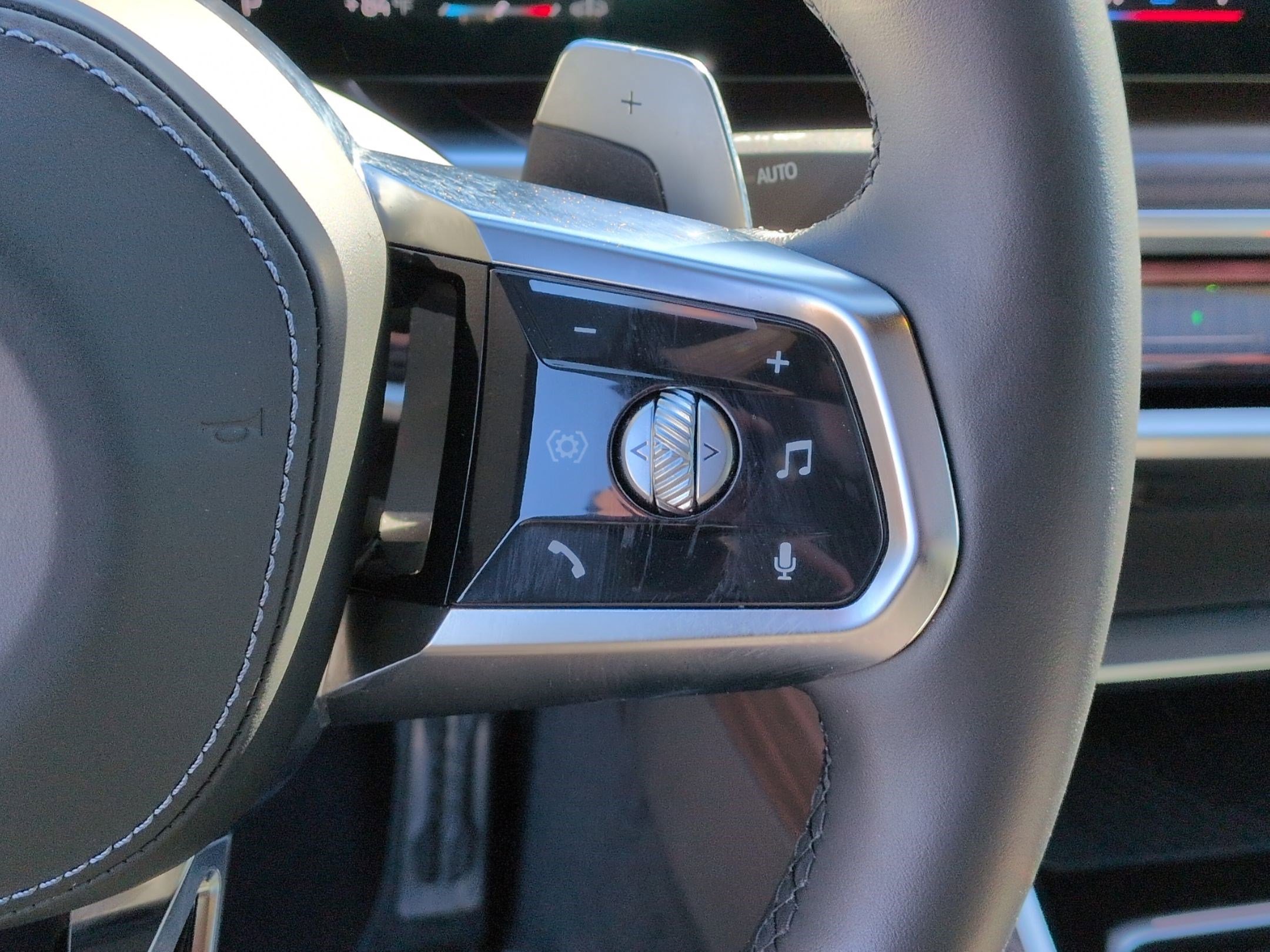 Certified 2024 BMW 760i xDrive w/ Premium Package 2 image 20