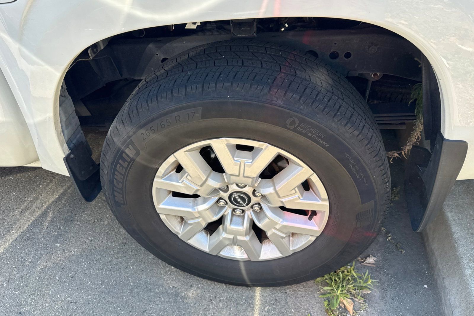 Certified 2023 Nissan Frontier SV w/ SV Premium Package RWD image 4