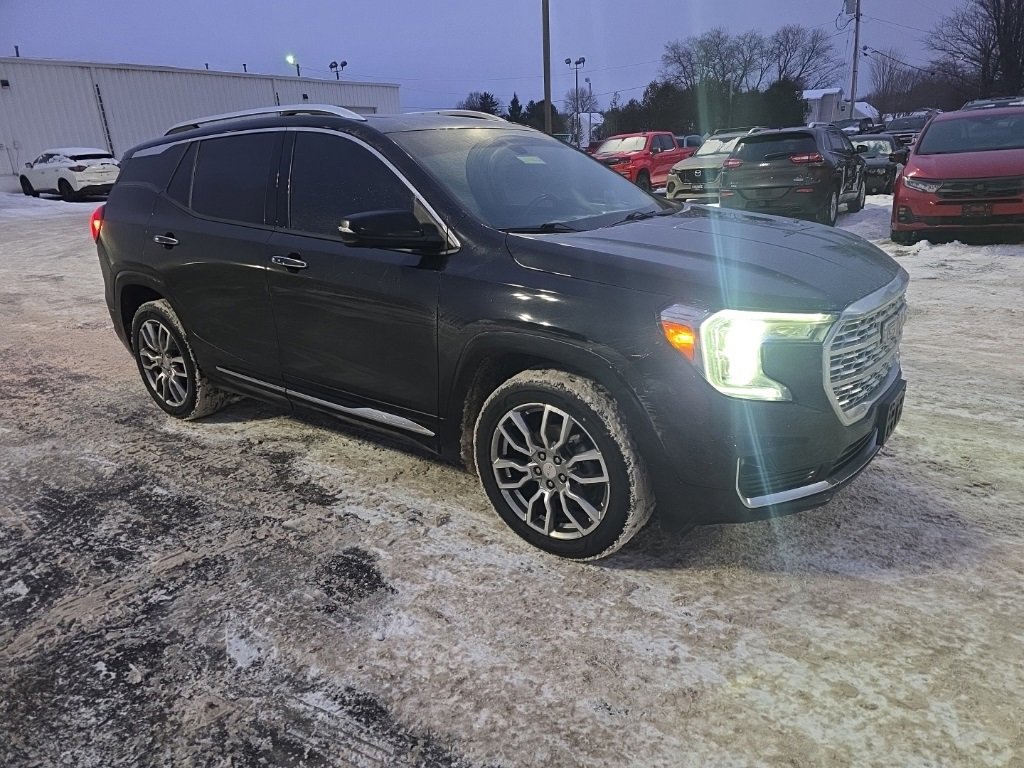 Used 2022 GMC Terrain Denali image 4