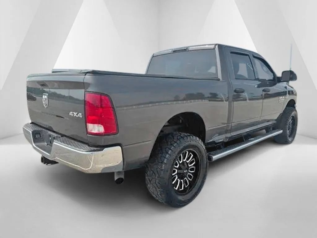 Used 2018 RAM 2500 Tradesman w/ Chrome Appearance Group AWD/4WD image 7