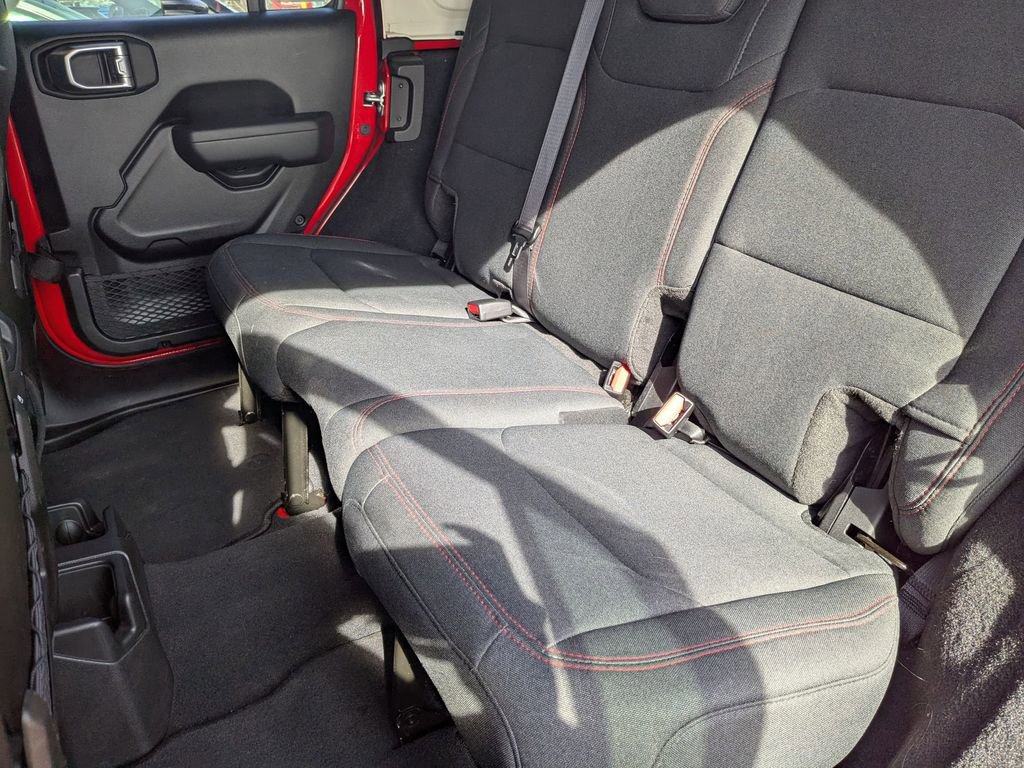 Used 2025 Jeep Wrangler Unlimited Rubicon image 25