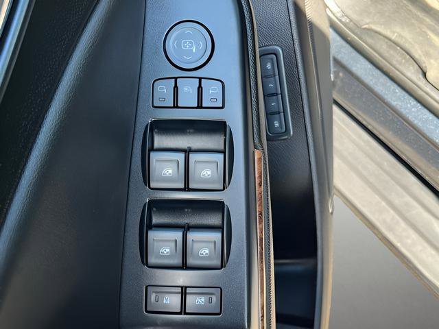 Used 2020 Chevrolet Tahoe Premier image 16