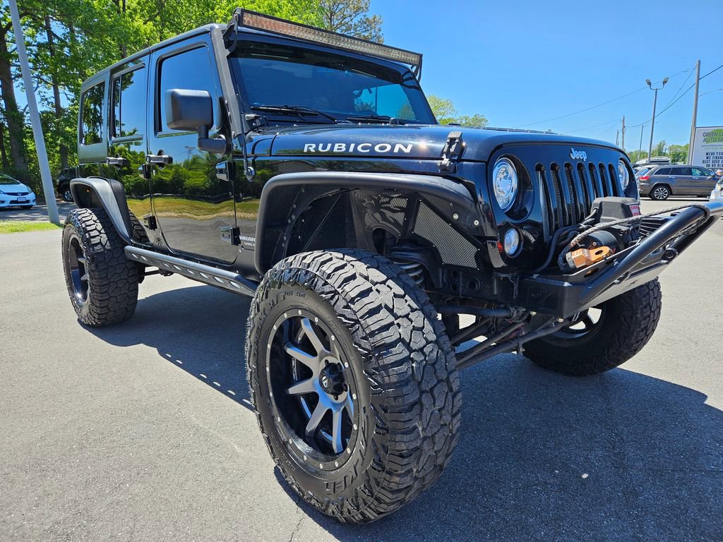 Used 2017 Jeep Wrangler Unlimited Rubicon w/ Connectivity Group AWD/4WD image 3