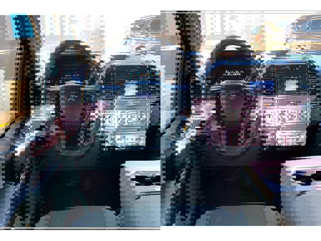 Used 2018 Ford F150 XL w/ Equipment Group 101A Mid image 6