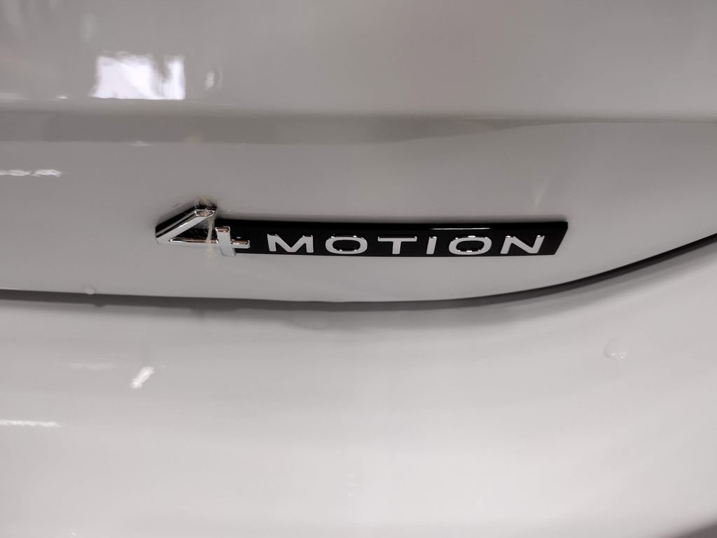 New 2025 Volkswagen Tiguan S image 13