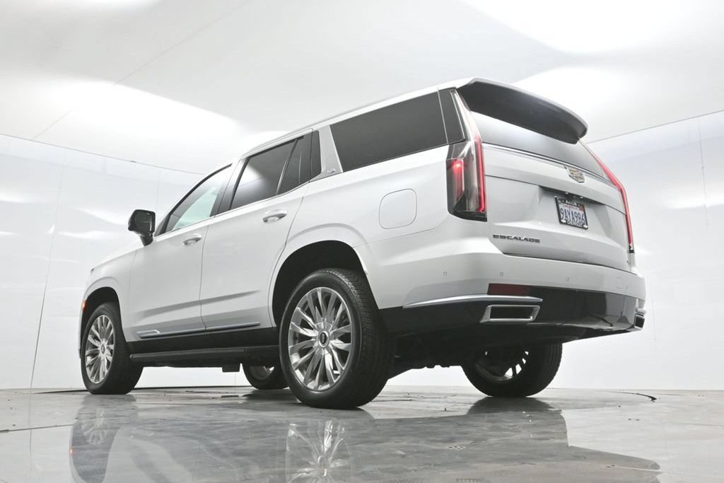 Used 2022 Cadillac Escalade Premium Luxury AWD/4WD image 71