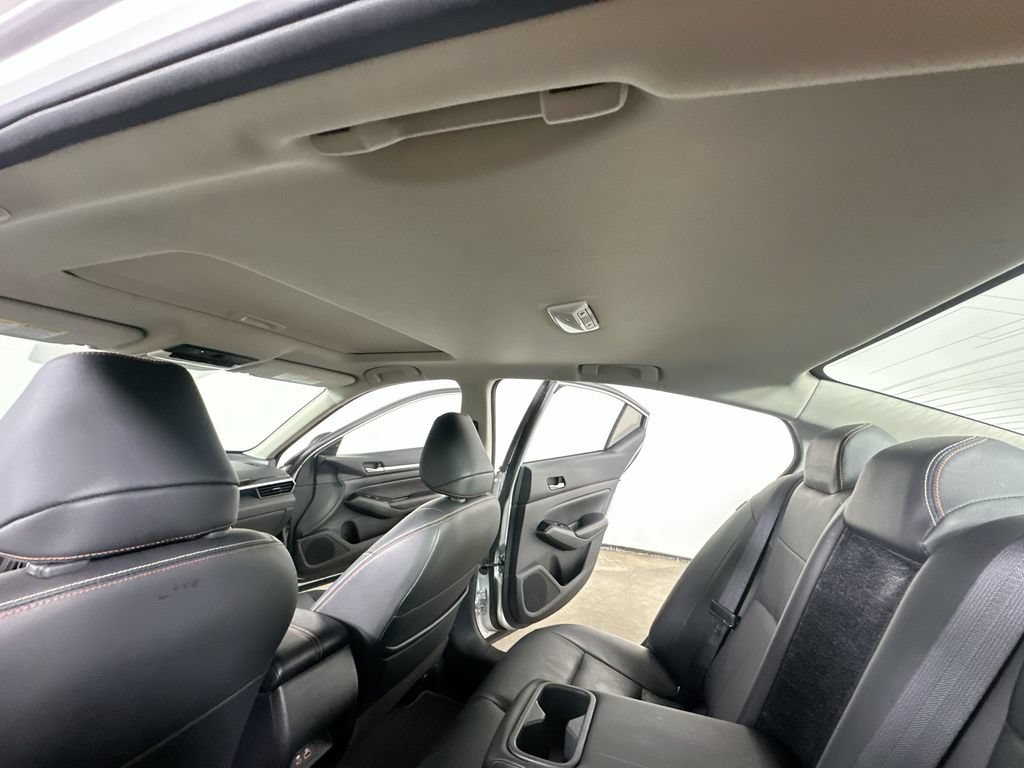 Used 2024 Nissan Altima 2.5 SR w/ SR Premium Package FWD image 15