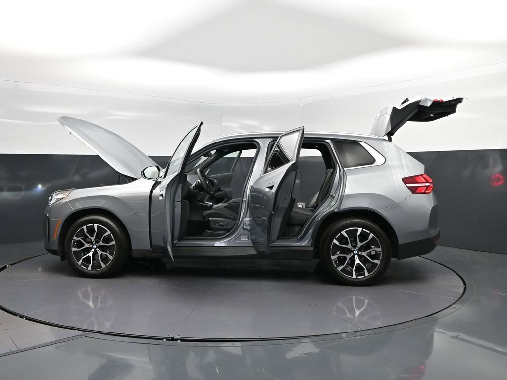 Certified 2025 BMW X3 xDrive30i w/ Premium Package image 46