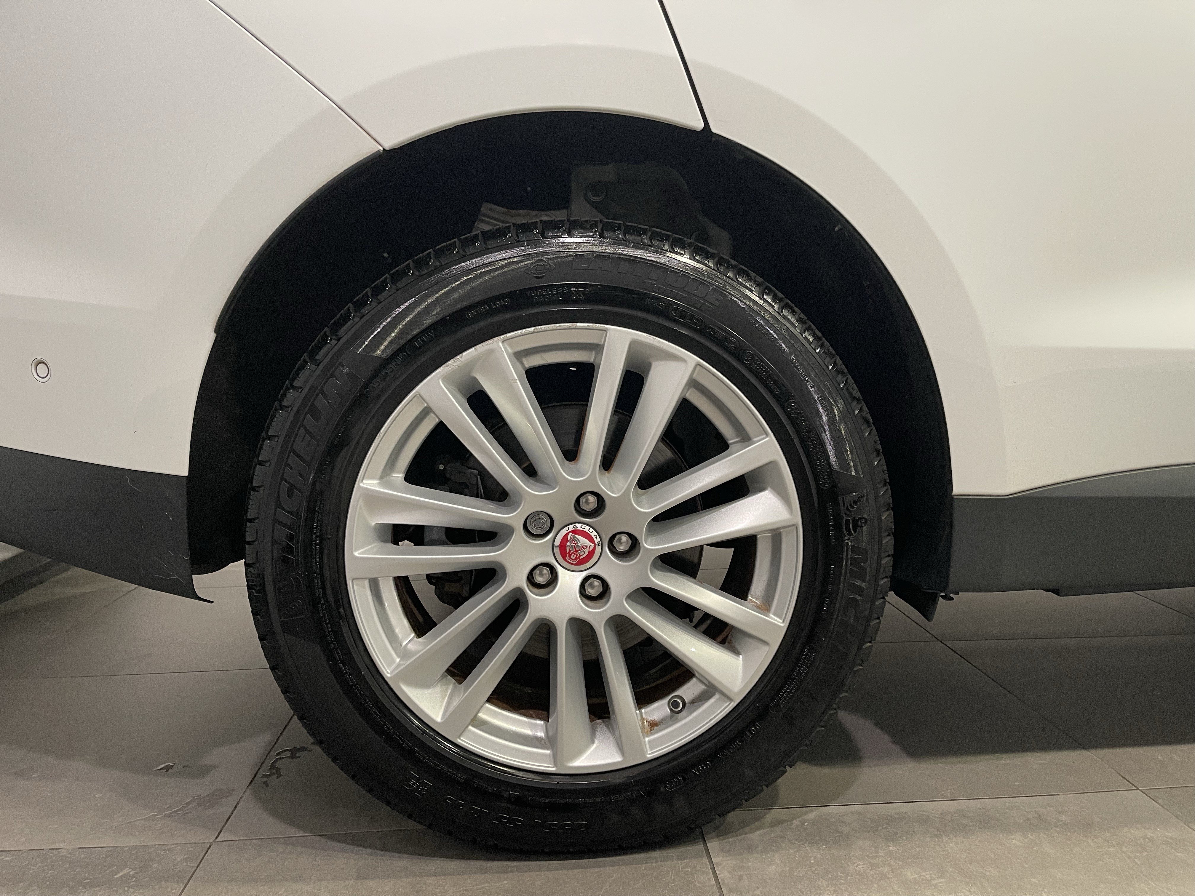 Used 2019 Jaguar F-PACE Prestige AWD/4WD image 9