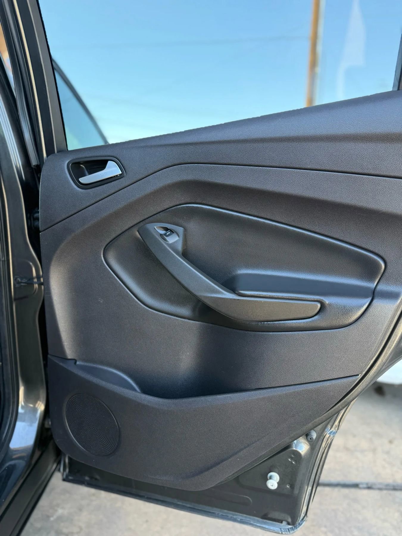 Used 2018 Ford Escape SE w/ Ford Safe & Smart Package image 22