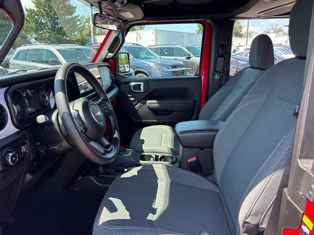 Used 2025 Jeep Wrangler Sport AWD/4WD image 6