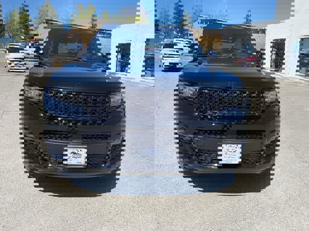 New 2025 Jeep Grand Cherokee L Limited w/ Black Appearance Package image 2