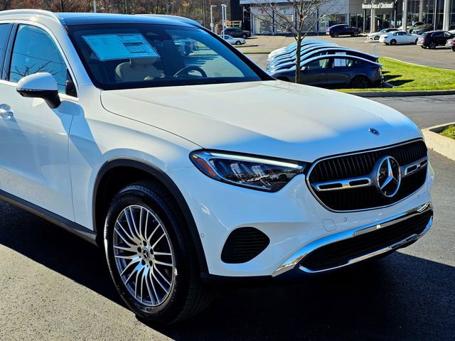 New 2026 Mercedes-Benz GLC 300 4MATIC image 2