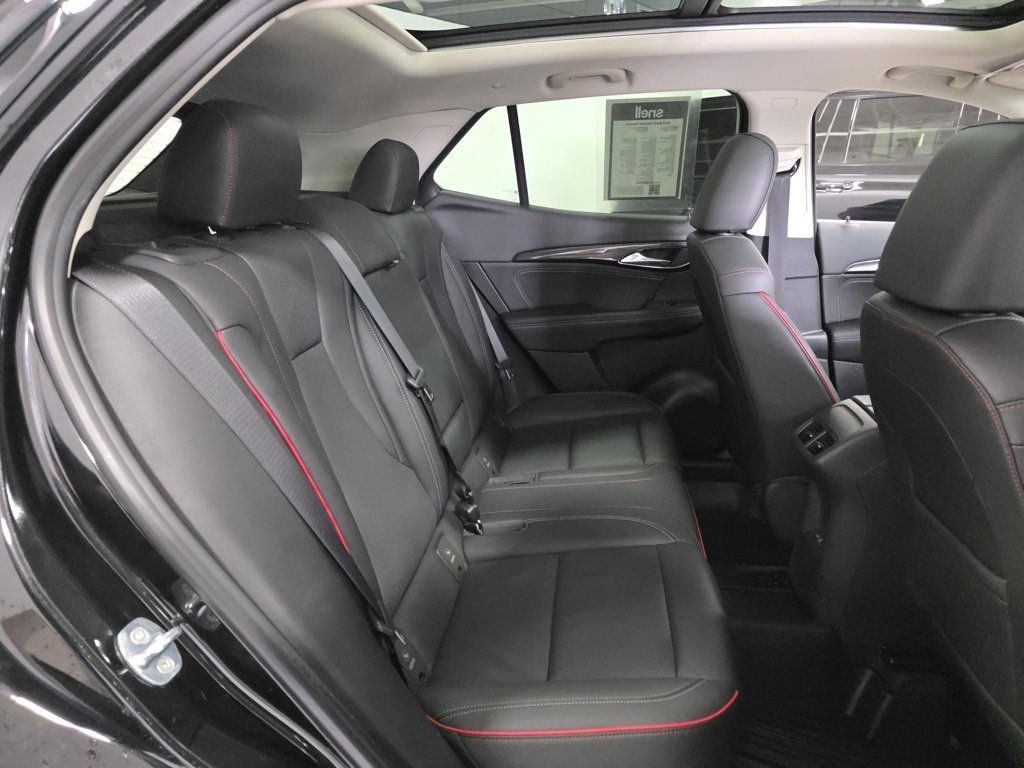 Used 2022 Buick Envision Essence w/ Technology Package II image 11