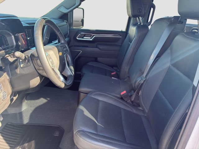 Used 2025 Chevrolet Silverado 3500 LTZ AWD/4WD image 12