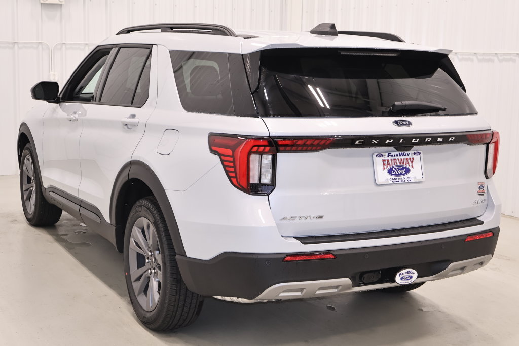 New 2026 Ford Explorer Active w/ Active Comfort Package AWD/4WD image 7
