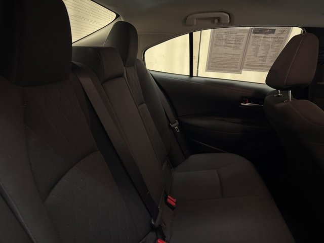 Used 2020 Toyota Corolla LE image 19