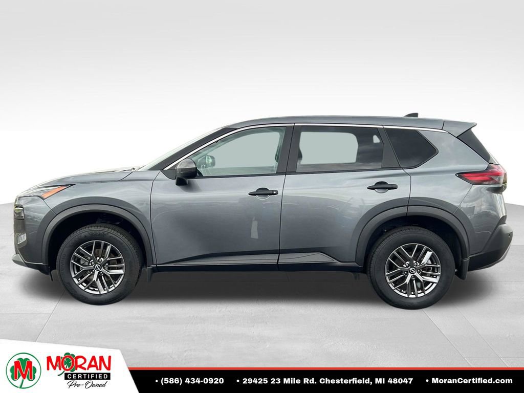 Used 2023 Nissan Rogue S AWD/4WD image 2