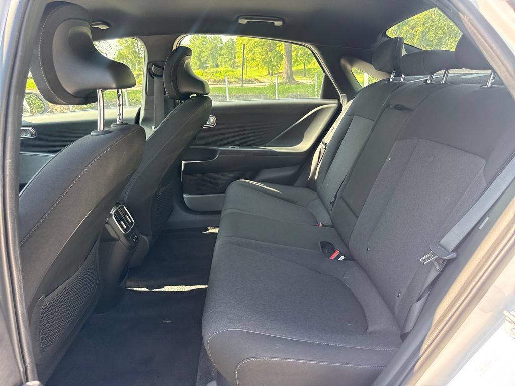 Used 2024 Hyundai Ioniq 6 SE RWD image 32