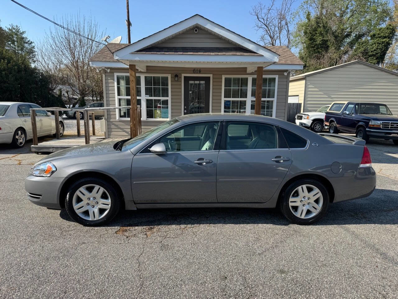 Used 2007 Chevrolet Impala LT image 3