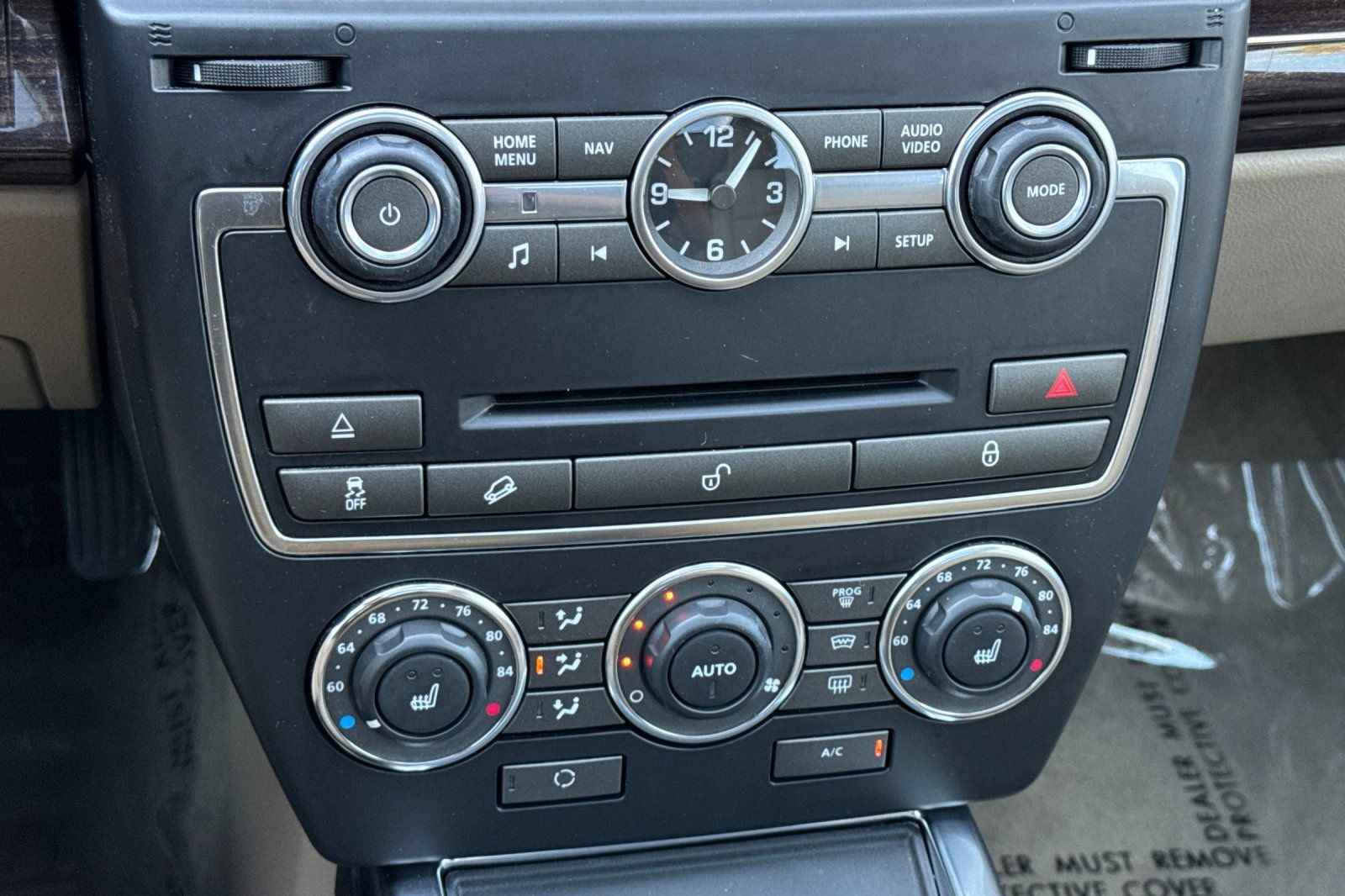 Used 2013 Land Rover LR2 AWD/4WD image 20