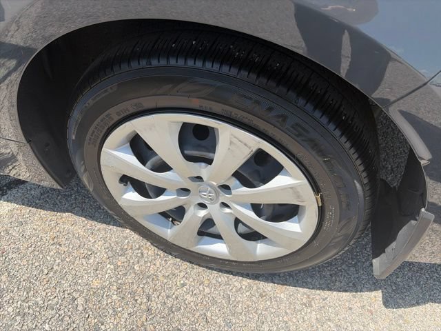 Used 2023 Toyota Corolla LE w/ Carpet Mat Package (TMS) FWD image 21
