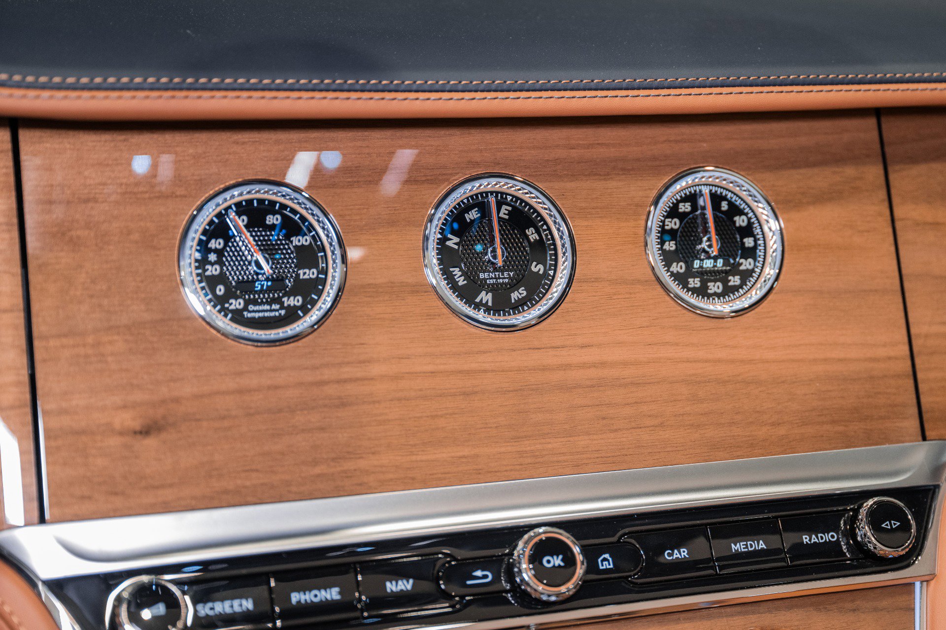 New 2026 Bentley Continental GTC AWD/4WD image 31