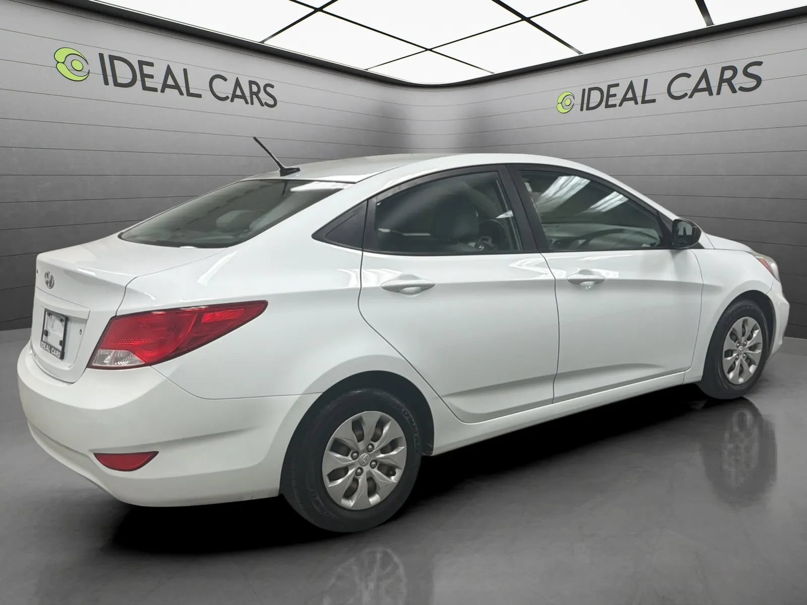 Used 2017 Hyundai Accent SE FWD image 5